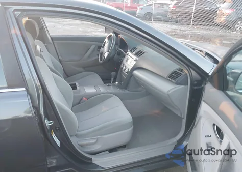 2010 Toyota Camry Le z USA, uszkodzony, nr VIN 4T1BF3EKXAU032799